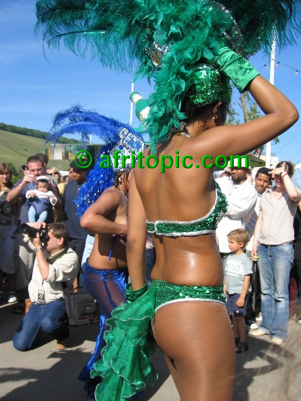 ../Images/AfricaFestival-27-28May05 085.jpg